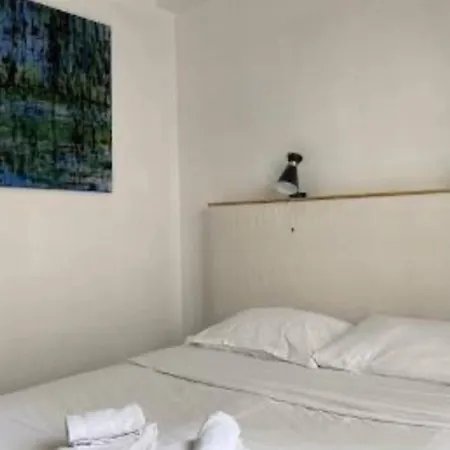 Appartamento New 1 Bedroom In Folie-méricourtoberkampf Parigi